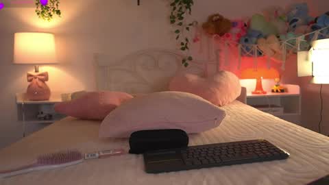 violeth___ online show from May 5, 10:18 am