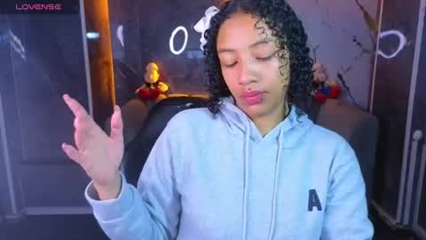 violeth_b online show from July 23, 12:57 pm