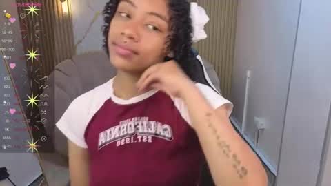 violeth_b online show from June 12, 2:03 pm