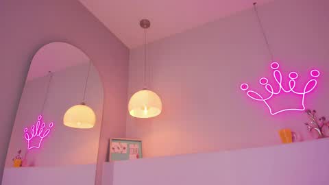 Violeth Hill online show from October 27, 8:58 pm