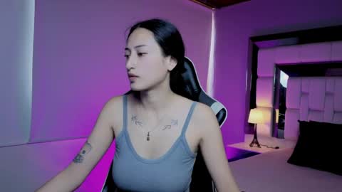 violetskinny online show from May 17, 7:24 pm