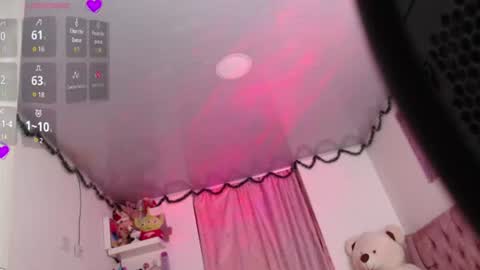 violett_brown9 online show from June 25, 7:02 am