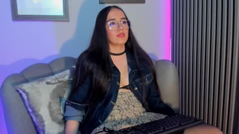  VIOLETT online show from November 30, 10:25 pm