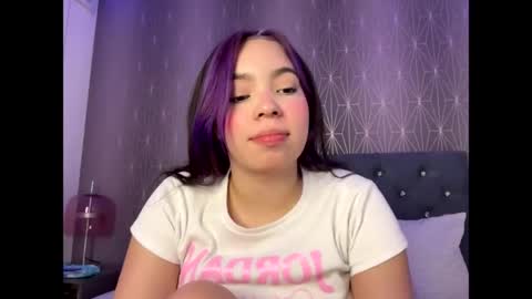 violett_moonx online show from May 23, 11:14 pm