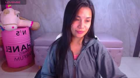 Violetta  online show from December 18, 3:33 am