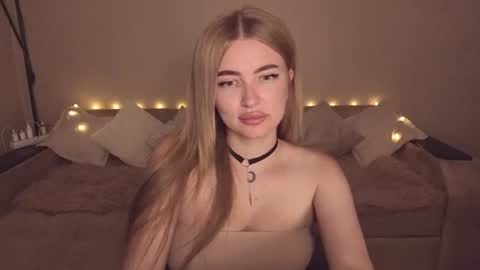 ViolettaOtis online show from July 28, 5:02 pm