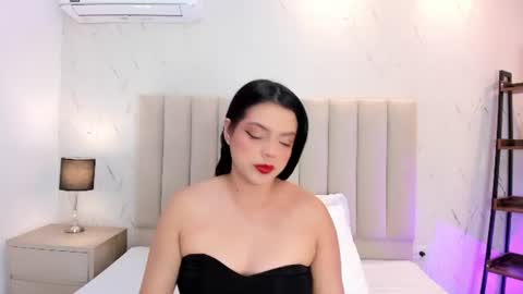 violettarousee online show from June 24, 11:04 pm