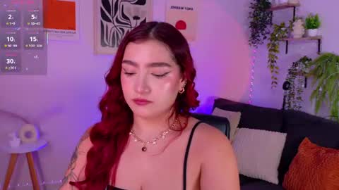 Violett Castel online show from July 31, 1:28 am