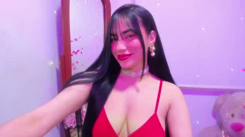 violette_laurent online show from May 12, 11:44 pm