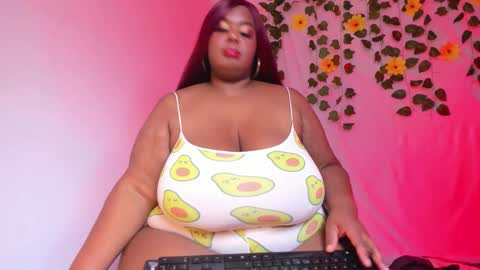 Snapshot of violette_plus chatting on October 13, 1:08 am Call me valeria online show from October 13, 1:08 am