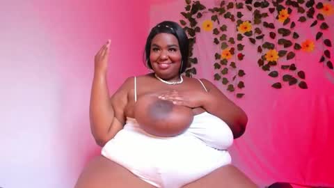 Snapshot of violette_plus chatting on October 5, 9:31 pm Call me valeria online show from October 5, 9:31 pm