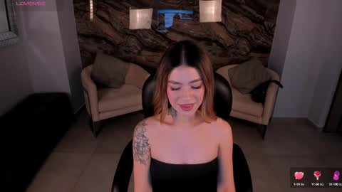 Violett  online show from February 11, 9:46 pm