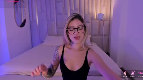 Violett  online show from June 29, 10:15 am