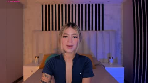 Violett  online show from June 19, 8:51 am