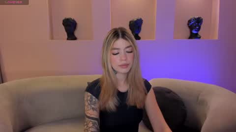 Violett  online show from June 30, 11:10 am