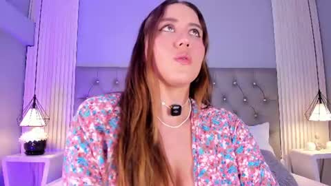 VioletthaRous online show from June 26, 11:17 pm
