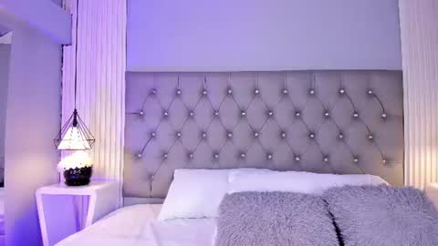 VioletthaRous online show from June 25, 10:44 pm