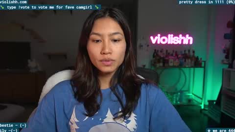 Snapshot of violishh chatting on January 19, 3:18 am follow me on twitter violishh and ig violishh  online show from January 19, 3:18 am