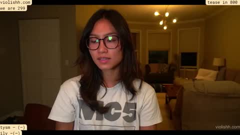 Snapshot of violishh chatting on September 26, 1:03 am follow me on twitter violishh and ig violishh  online show from September 26, 1:03 am