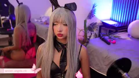 viollettebylyly online show from August 1, 12:51 pm