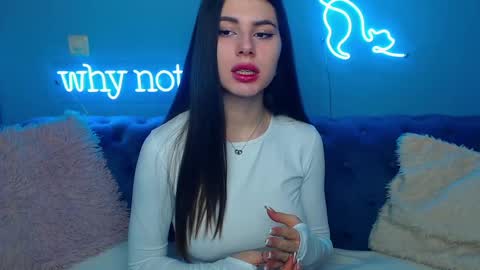 viollinalv online show from January 31, 5:51 am