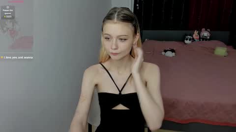 viraglow online show from December 3, 10:45 pm