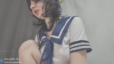  Lily  online show from December 22, 2:49 pm