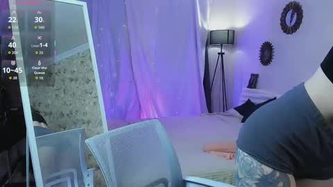 VittoriaNix online show from March 8, 4:00 pm