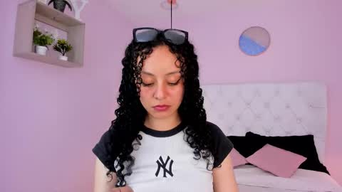 Vivi online show from November 20, 4:13 am