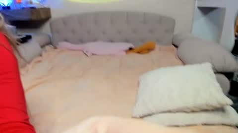 vivian_alison online show from July 9, 8:22 pm