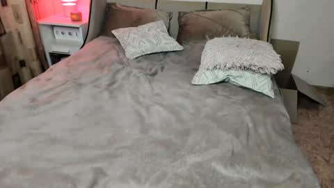 vivian_alison online show from January 12, 6:26 pm