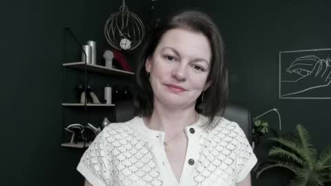 Vivian online show from April 29, 7:22 am