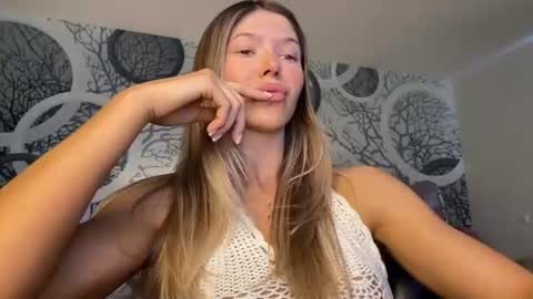 Vivian Evans online show from July 2, 3:23 am