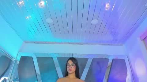 Vivian Monroe online show from October 28, 2:06 am