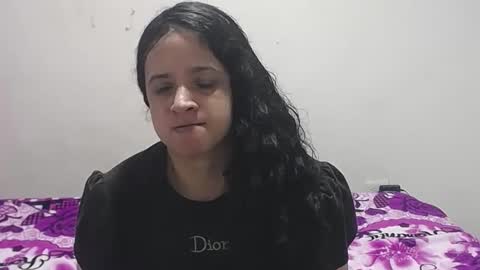 Snapshot of vivian_walt_ chatting on January 12, 10:23 am melissa online show from January 12, 10:23 am
