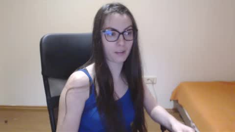 Vivian Gray online show from February 7, 5:40 pm