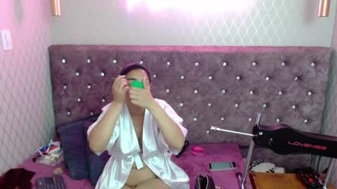 Snapshot of vivianrose3x chatting on January 7, 2:31 am VivianRose online show from January 7, 2:31 am