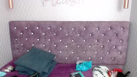 Snapshot of vivianrose3x chatting on January 9, 3:15 am VivianRose online show from January 9, 3:15 am