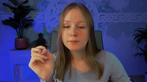 Snapshot of vivienleeigh chatting on March 1, 9:07 am Vivien online show from March 1, 9:07 am