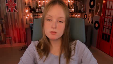 Snapshot of vivienleeigh chatting on December 24, 1:28 pm Vivien online show from December 24, 1:28 pm