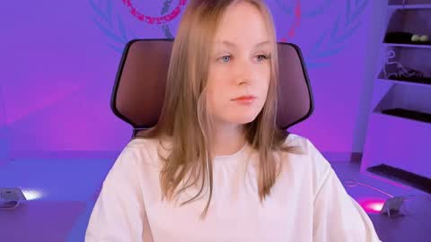 Snapshot of vivienleeigh chatting on January 9, 1:02 pm Vivien online show from January 9, 1:02 pm