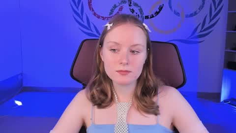 Snapshot of vivienleeigh chatting on December 11, 5:25 pm Vivien online show from December 11, 5:25 pm