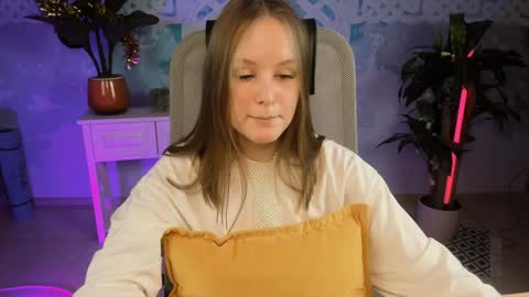 Snapshot of vivienleeigh chatting on January 8, 1:20 pm Vivien online show from January 8, 1:20 pm