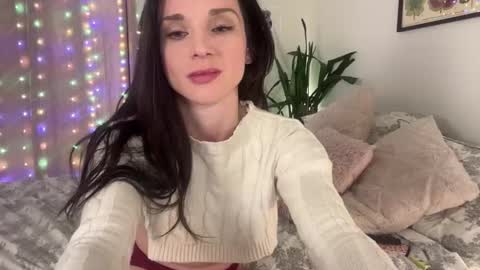 Lillian Rose online show from December 19, 3:54 am