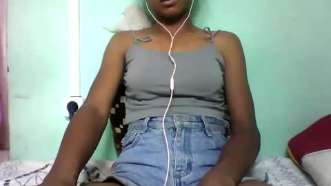 vounialdy online show from January 30, 6:32 pm