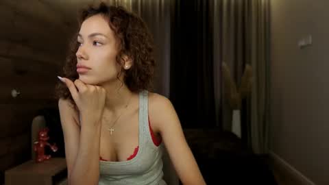 Lily online show from June 28, 5:14 am