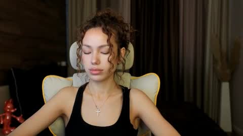 Lily online show from July 10, 5:19 am