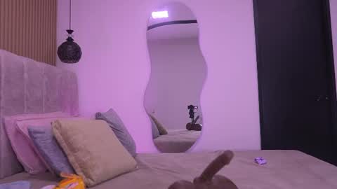 Violeta online show from June 23, 3:04 am