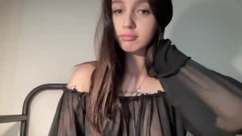 Alice  Before pvt write to me in PM  online show from February 11, 9:03 pm