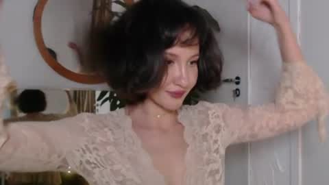 Miya online show from July 28, 5:57 pm